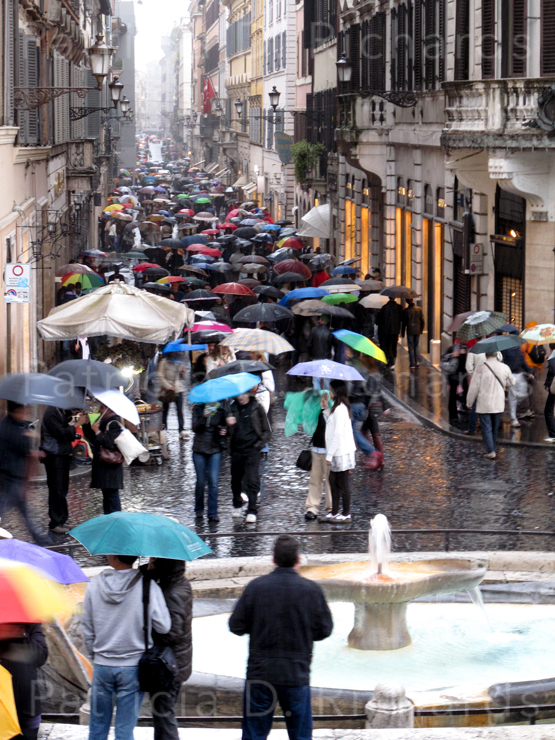 Umbrellas-in-Rome