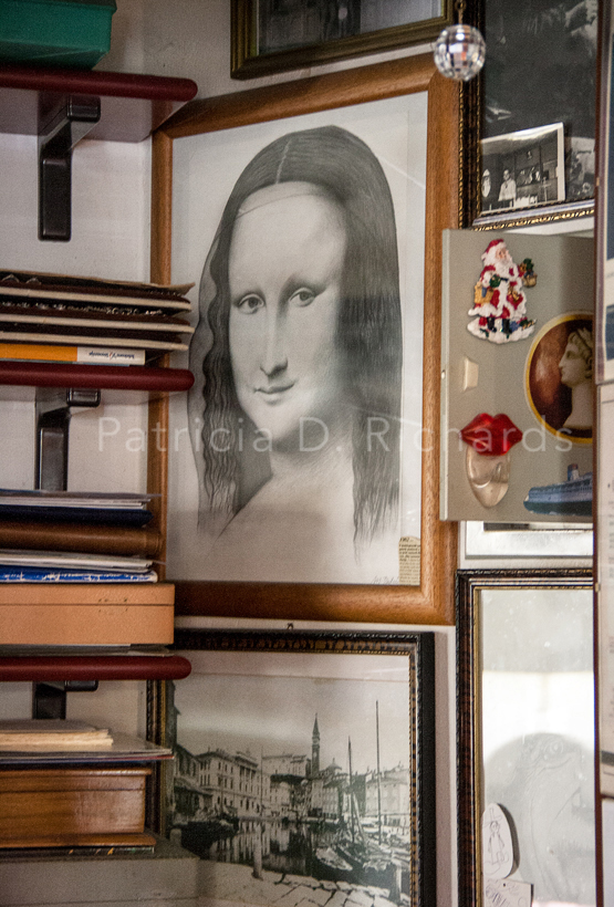 mona lisa in the closet